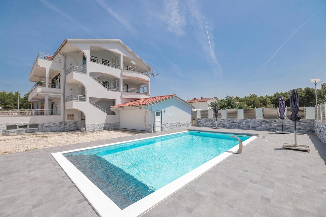 Apartments Nicola With Private Pool Bibinje Buitenkant foto