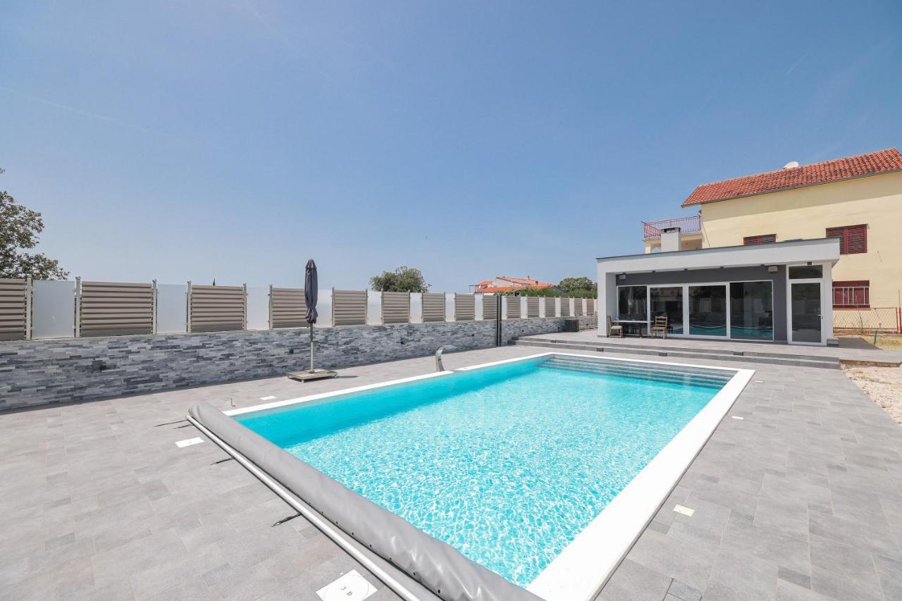 Apartments Nicola With Private Pool Bibinje Buitenkant foto